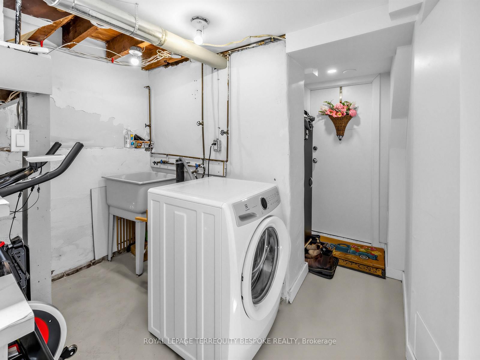 61 Chelsea Avenue, Unit #1 - lower - Photo 21