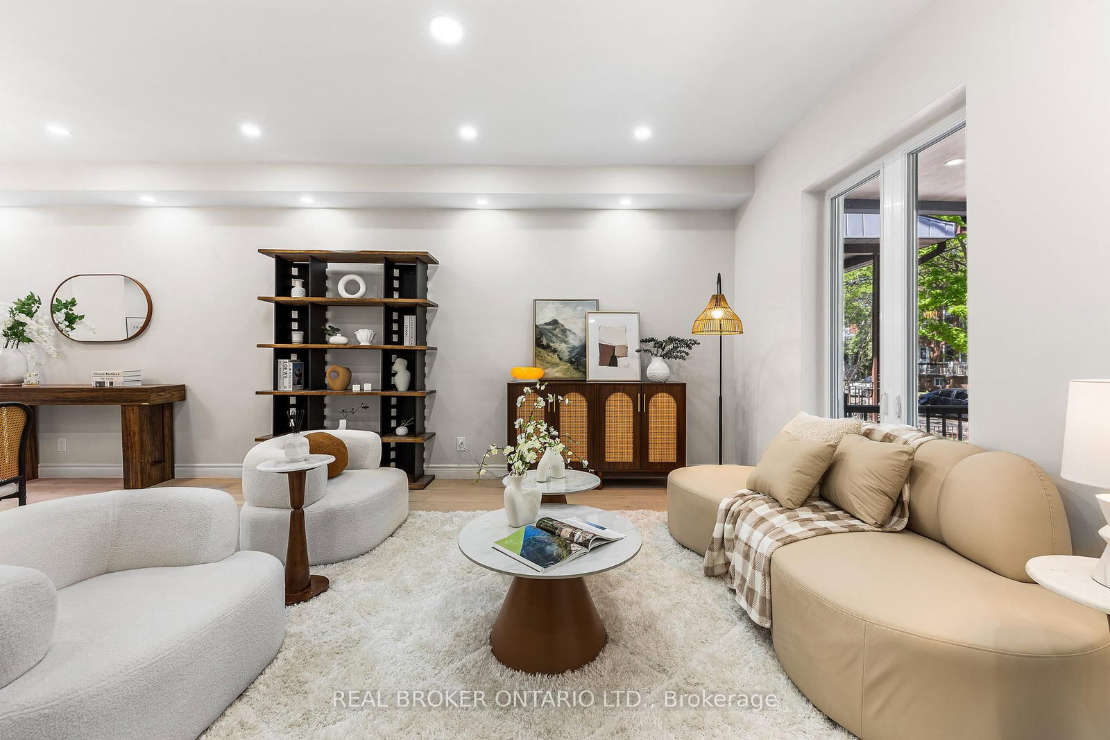 Property at 806 Gladstone