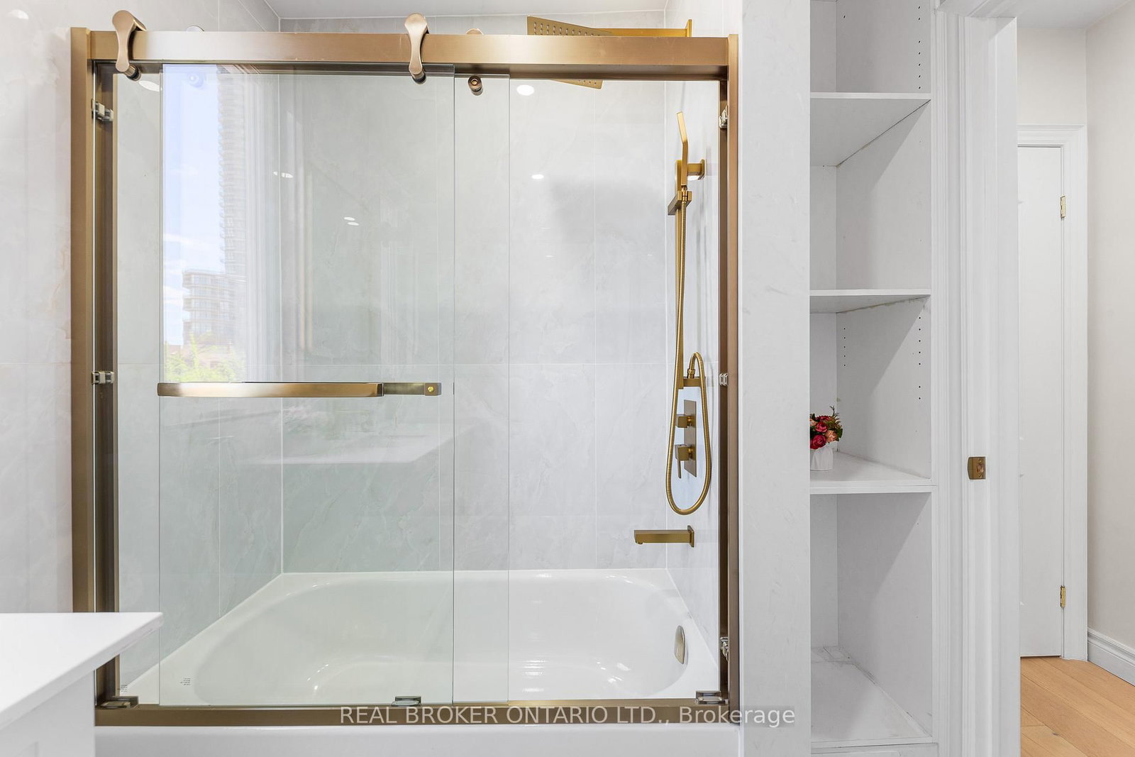 806 Gladstone Avenue • Toronto, ON photo 23