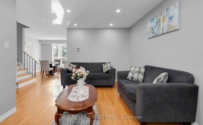 18 Peterson Court • Brampton, ON photo 2
