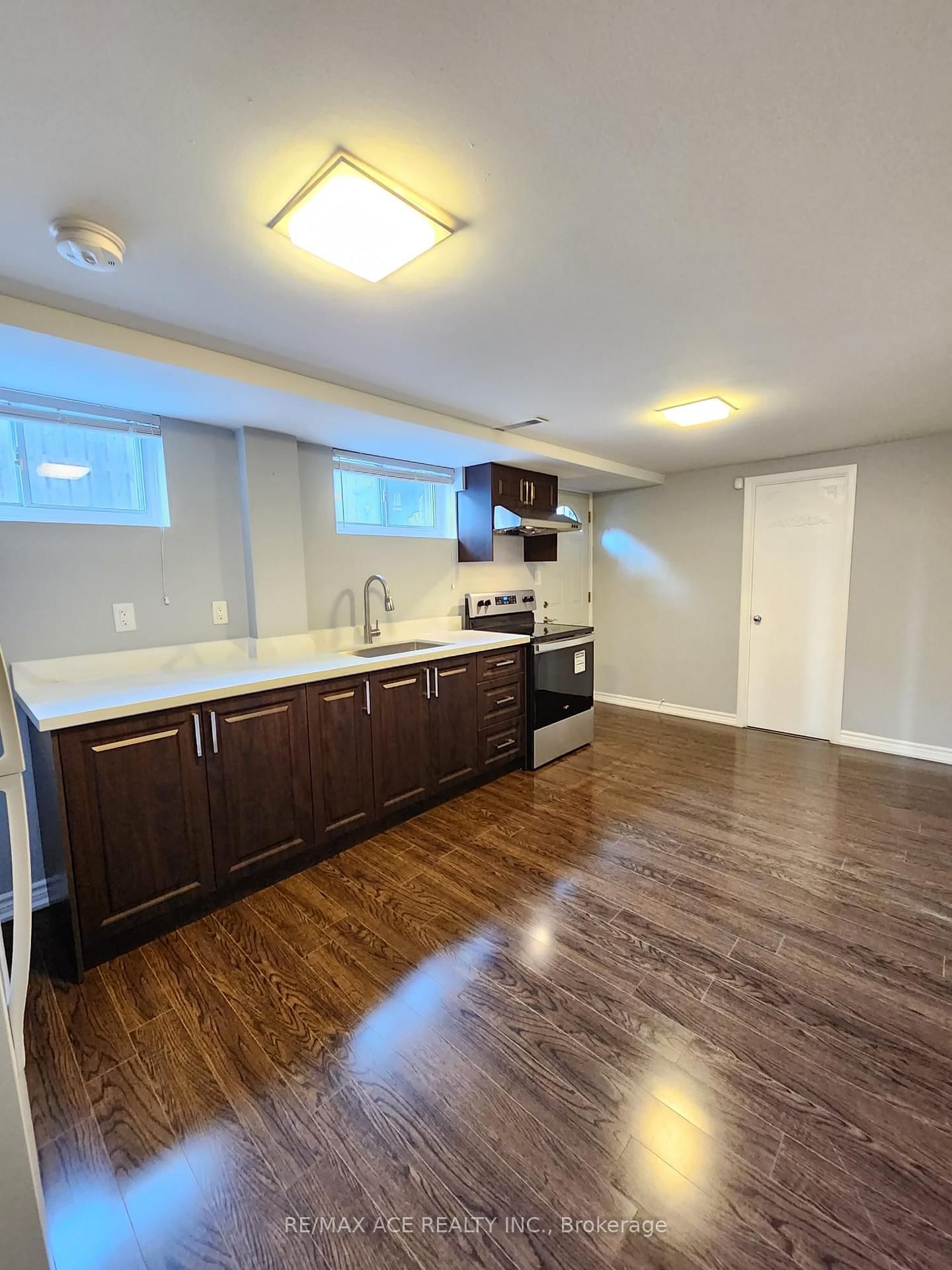 6 W Deane Park Drive, Unit Bsmt - Photo 3