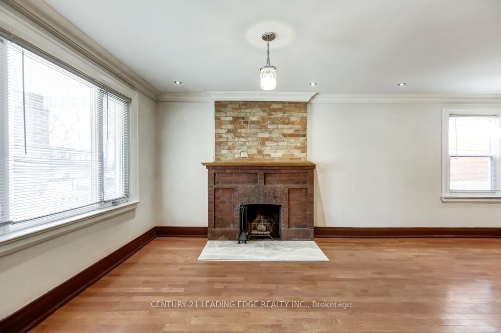 26 Grandville Avenue, Toronto, ON, photo 3