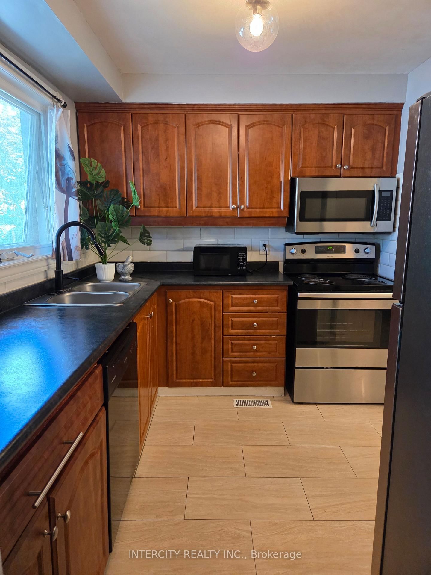 21 Highview Trail