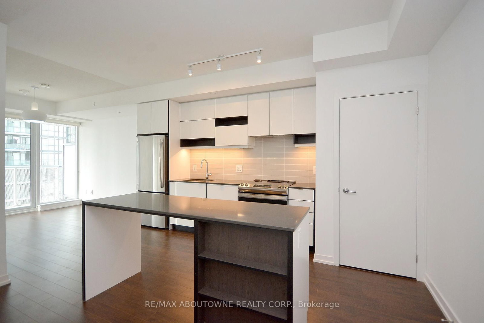 4065 Confederation Parkway, Unit 2602 - Photo 9