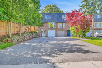 4-bed Townhouse · 1007 Falgarwood Dr