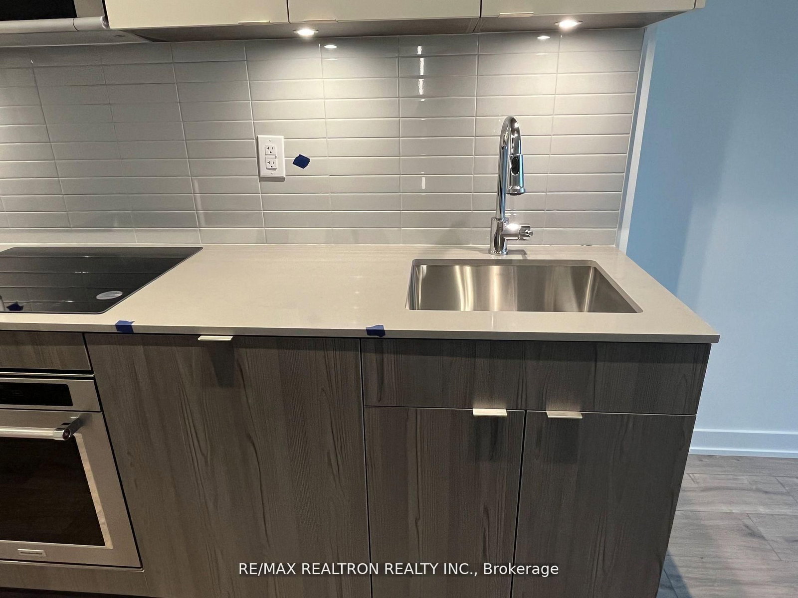 220 Missinnihe Way, Unit 817 - Photo 10