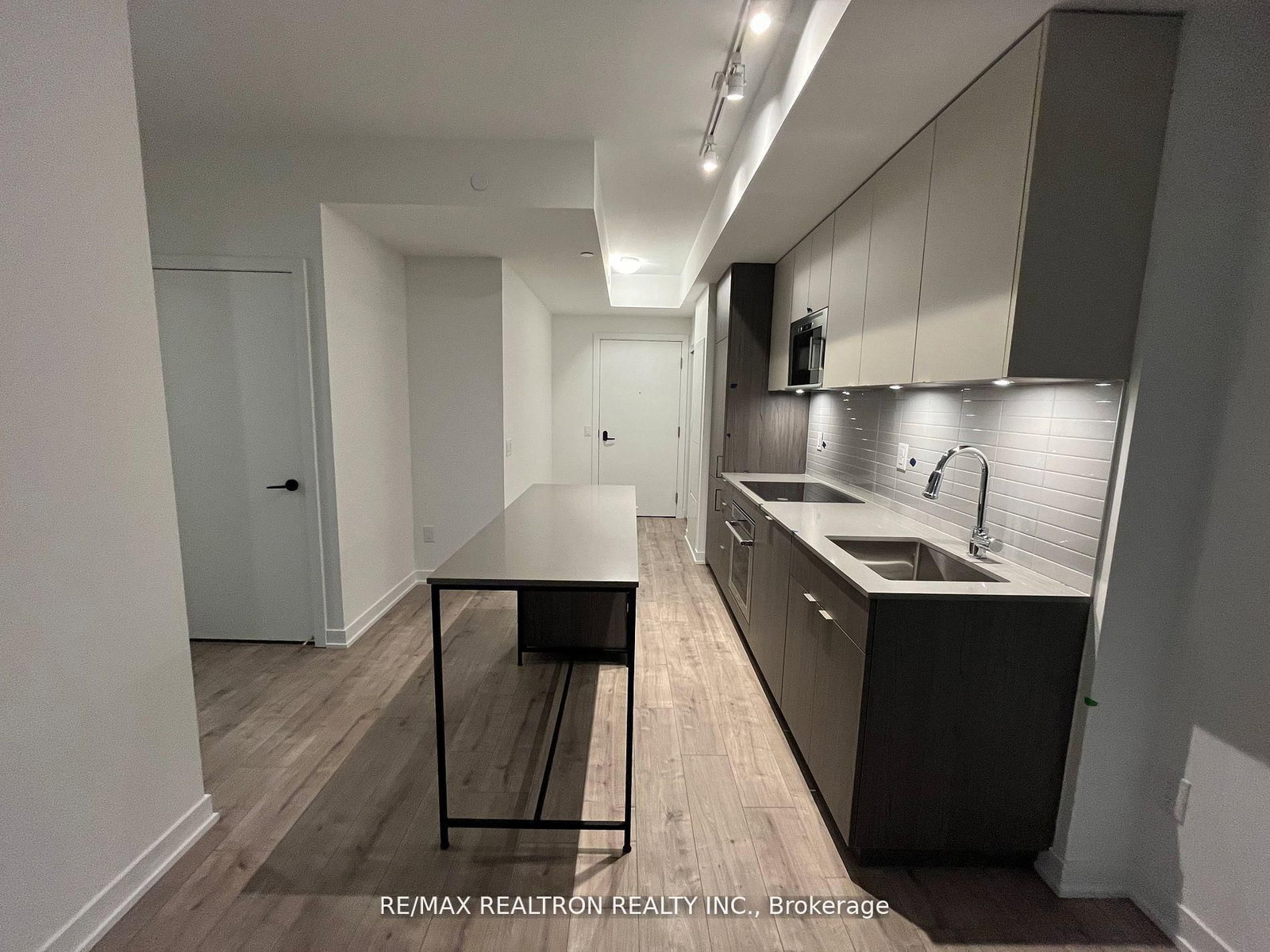 220 Missinnihe Way, Unit 817 - Photo 5