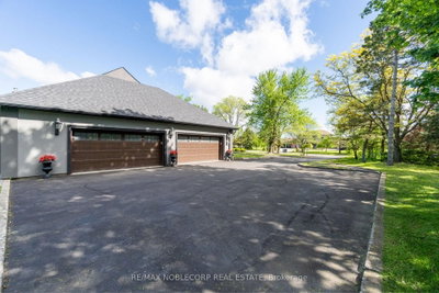 14 Bowman Avenue — photo 4