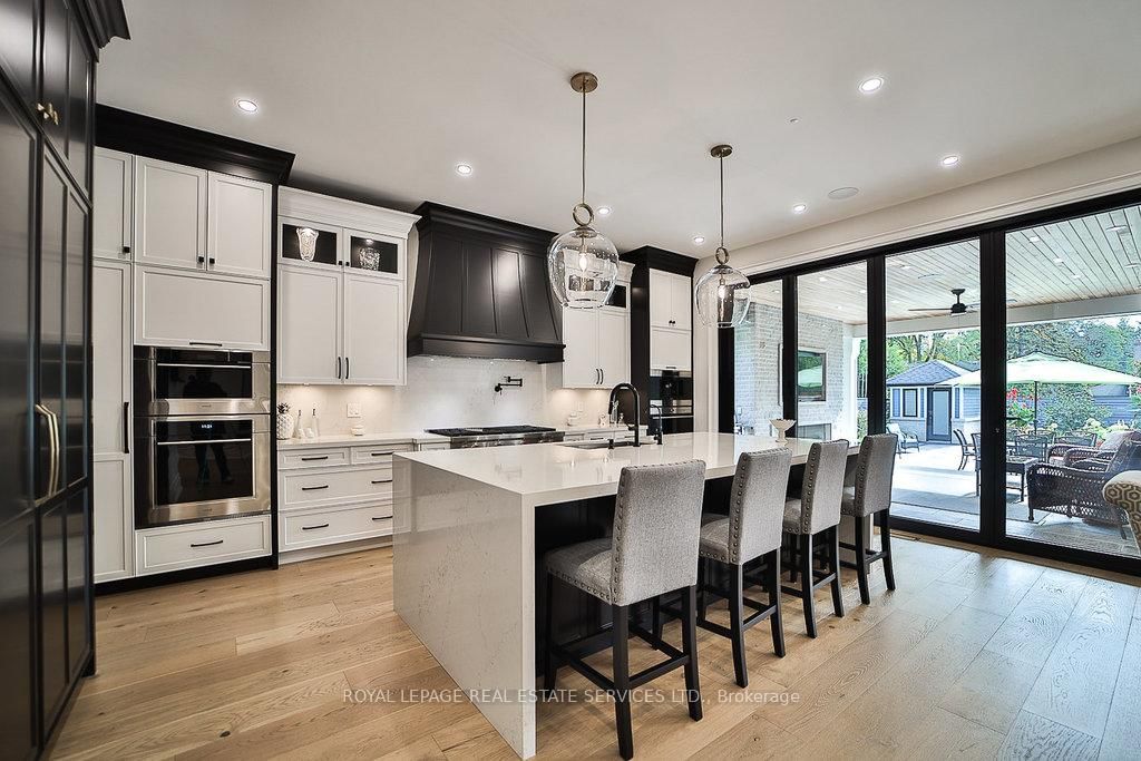 1301 Twin Oaks Dell • Mississauga, ON photo 11