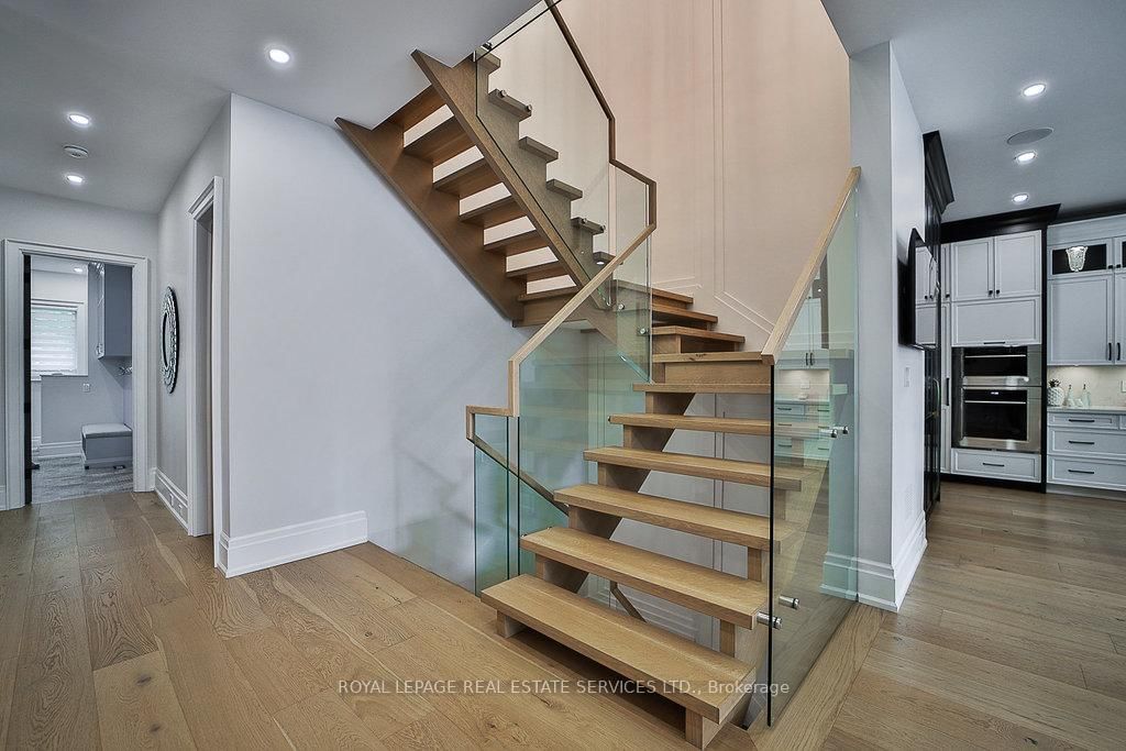 1301 Twin Oaks Dell • Mississauga, ON photo 14