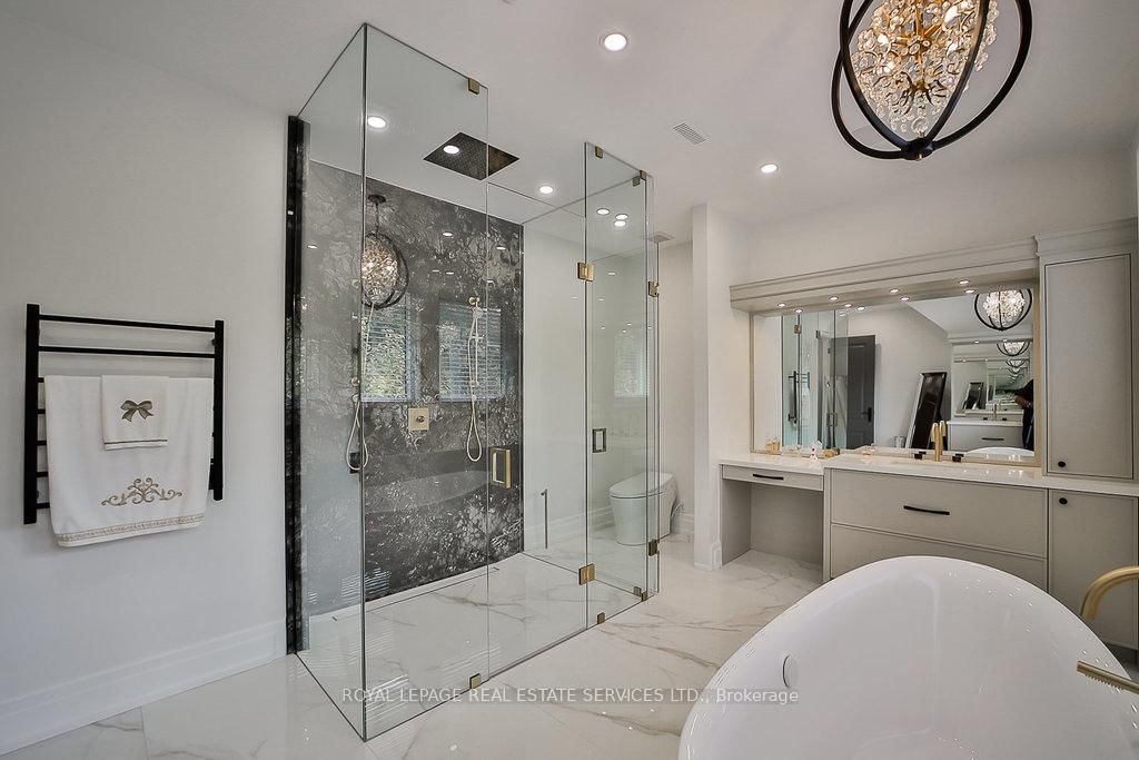 1301 Twin Oaks Dell • Mississauga, ON photo 19
