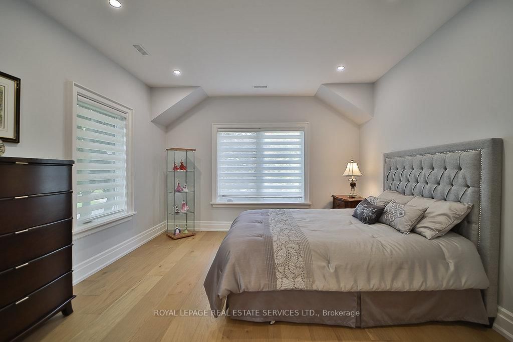 1301 Twin Oaks Dell • Mississauga, ON photo 21