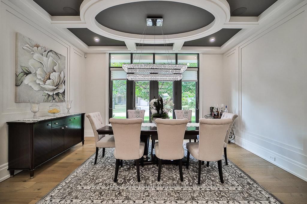 1301 Twin Oaks Dell • Mississauga, ON photo 5