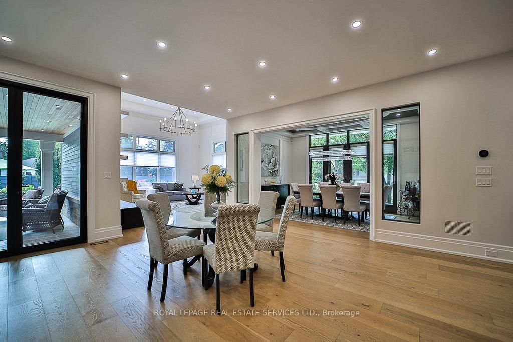 1301 Twin Oaks Dell • Mississauga, ON photo 7