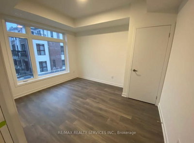 Unit 211 — 120 Canon Jackson Drive E — photo 4