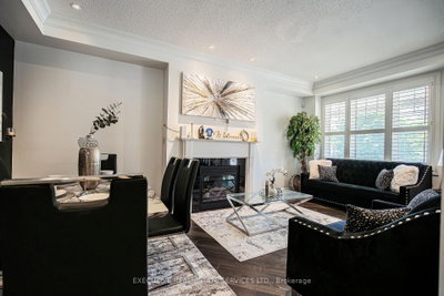 2 Nectarlane Avenue — photo 4