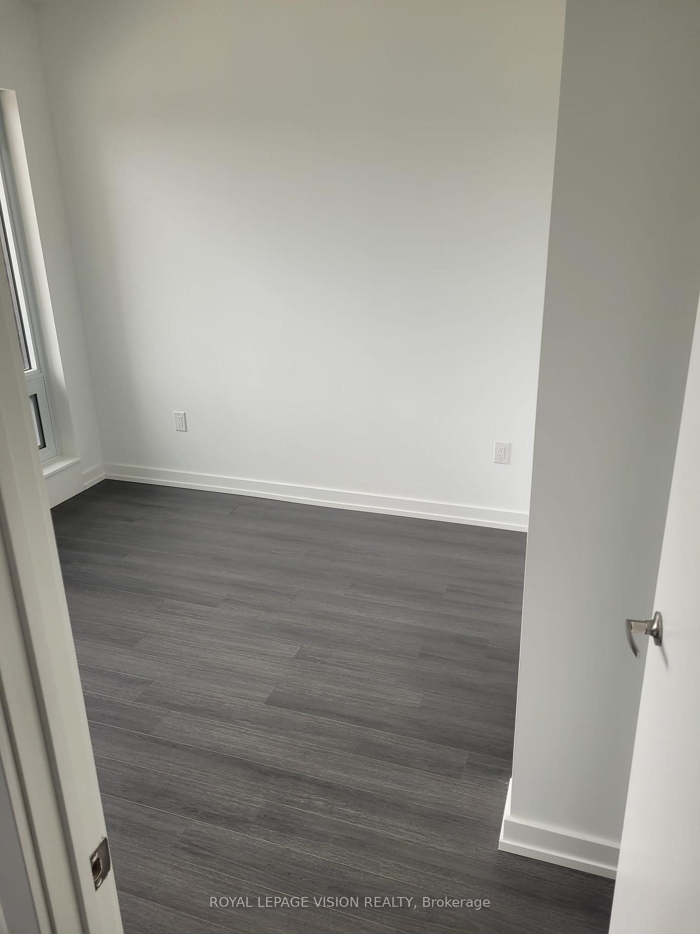 408-4010 Eglinton Avenue, Toronto, ON, photo 2