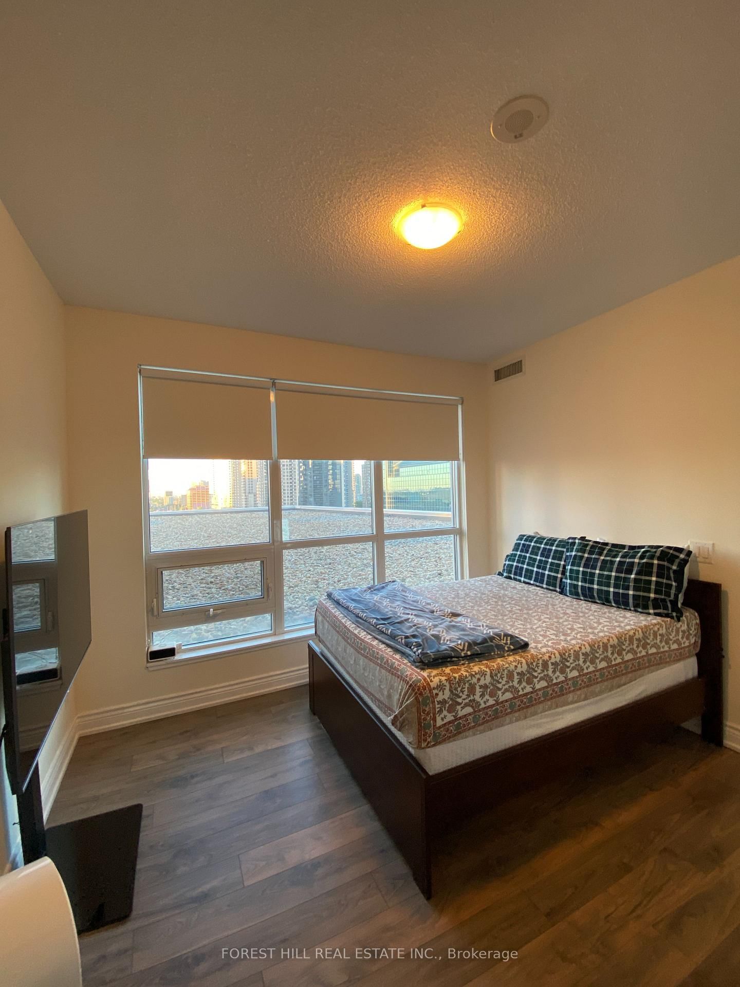4011 Brickstone Mews • #807 • Mississauga, ON photo 5