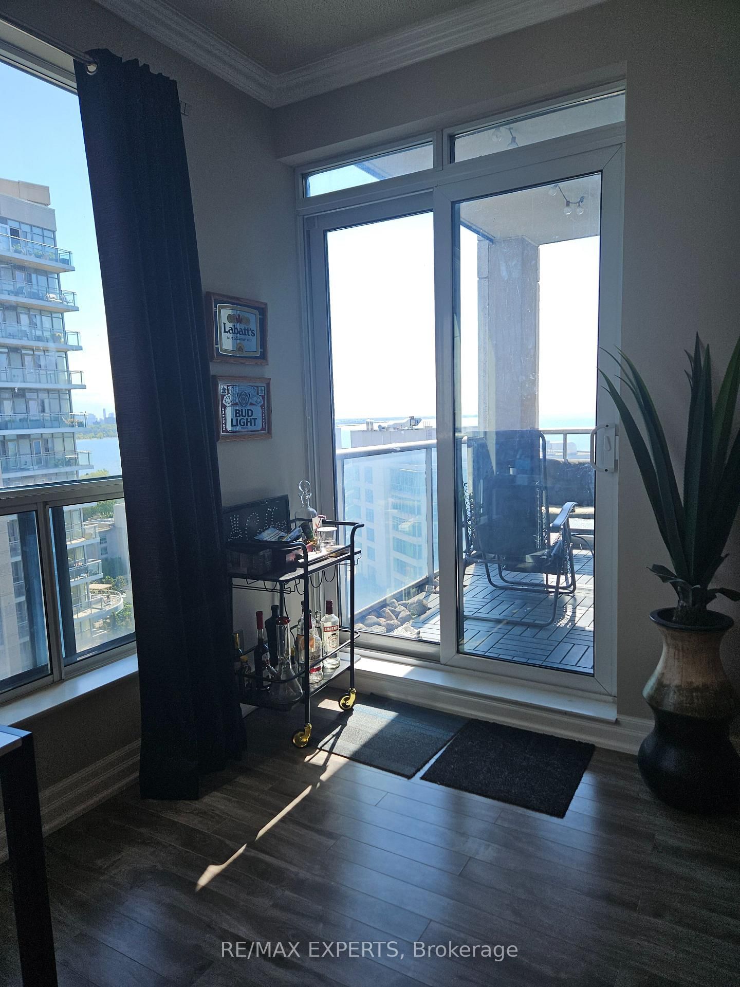 2083 Lakeshore Boulevard W • #1509 • Toronto, ON photo 7