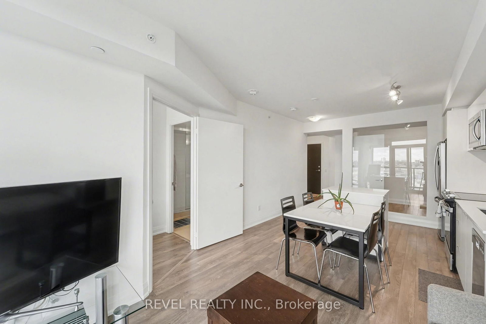 1461 Lawrence Avenue E, Unit 1506 - Photo 3