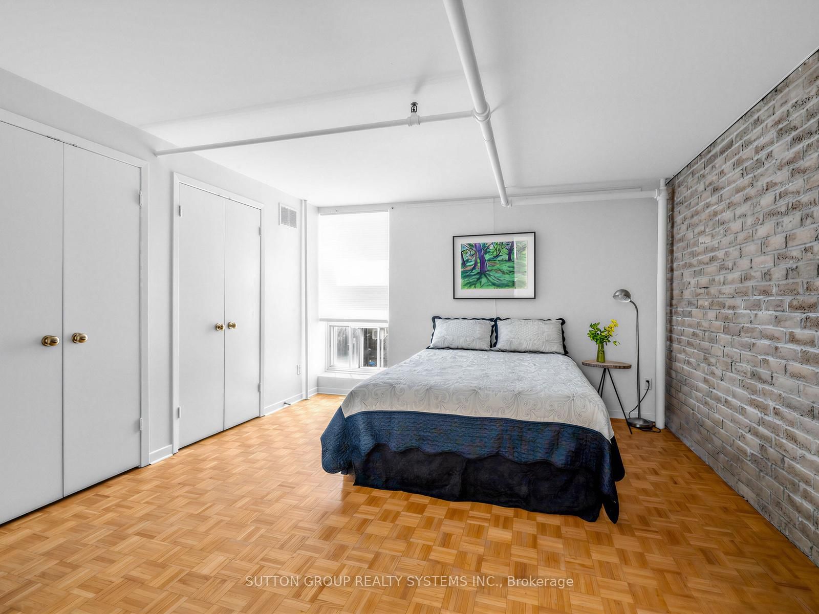 6 W Bartlett Avenue • #5 • Toronto, ON photo 18