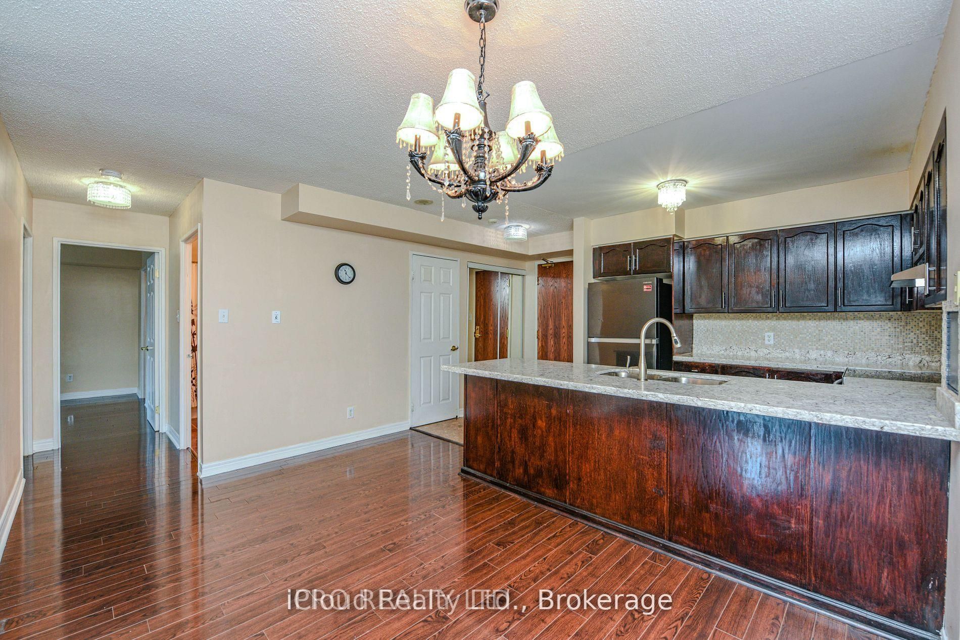 156 Enfield Place, Unit 302