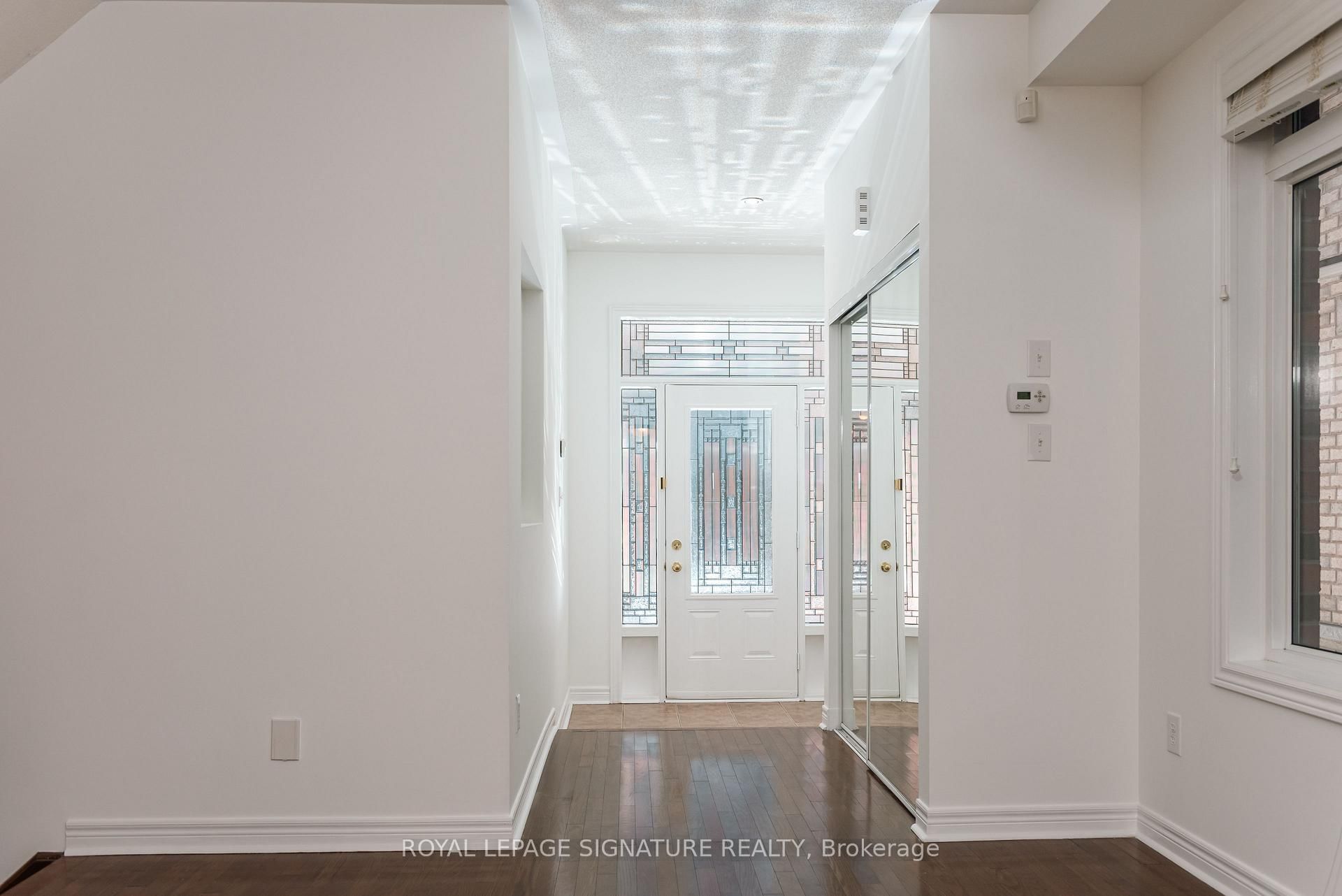 3250 Sunlight Street