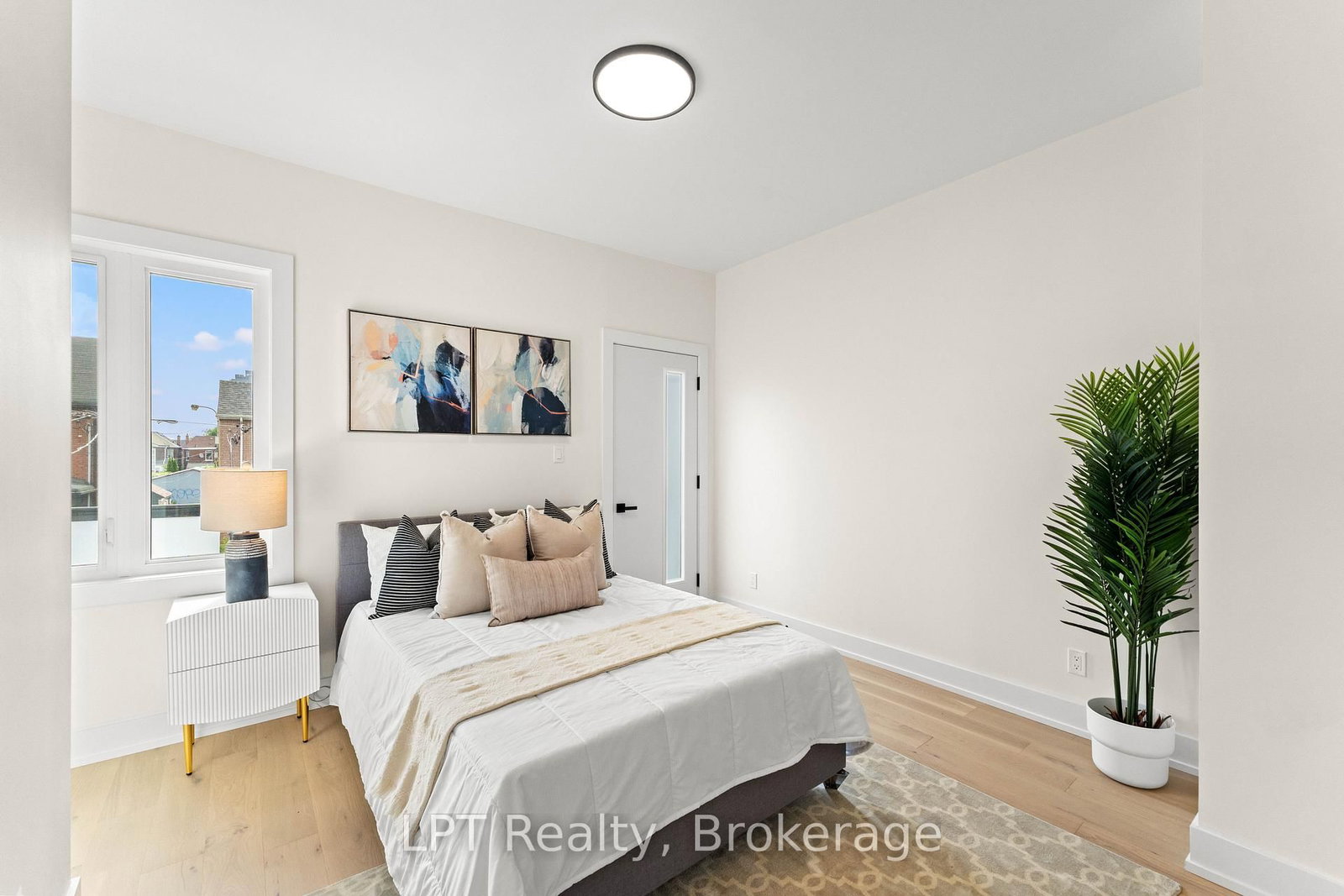 204 Franklin Avenue • Toronto, ON photo 15