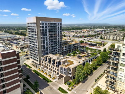 Condominium Apartment in Uptown