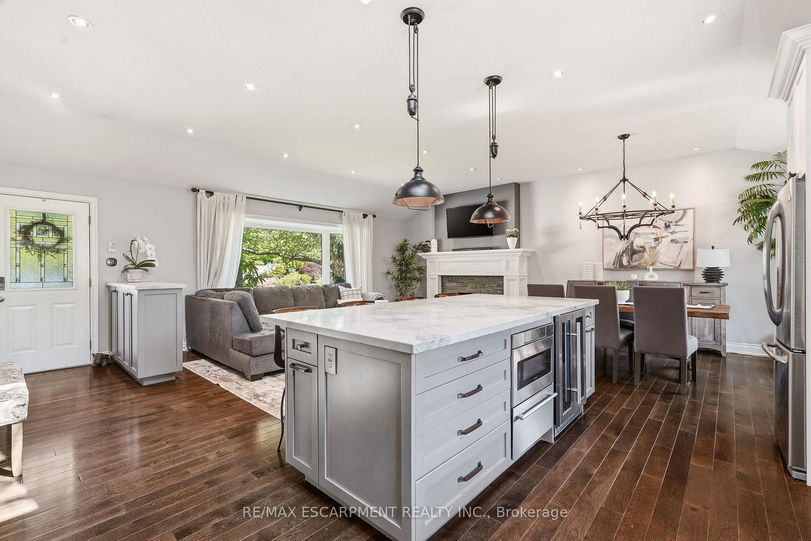 600 Deborah Crescent • Burlington, ON photo 10