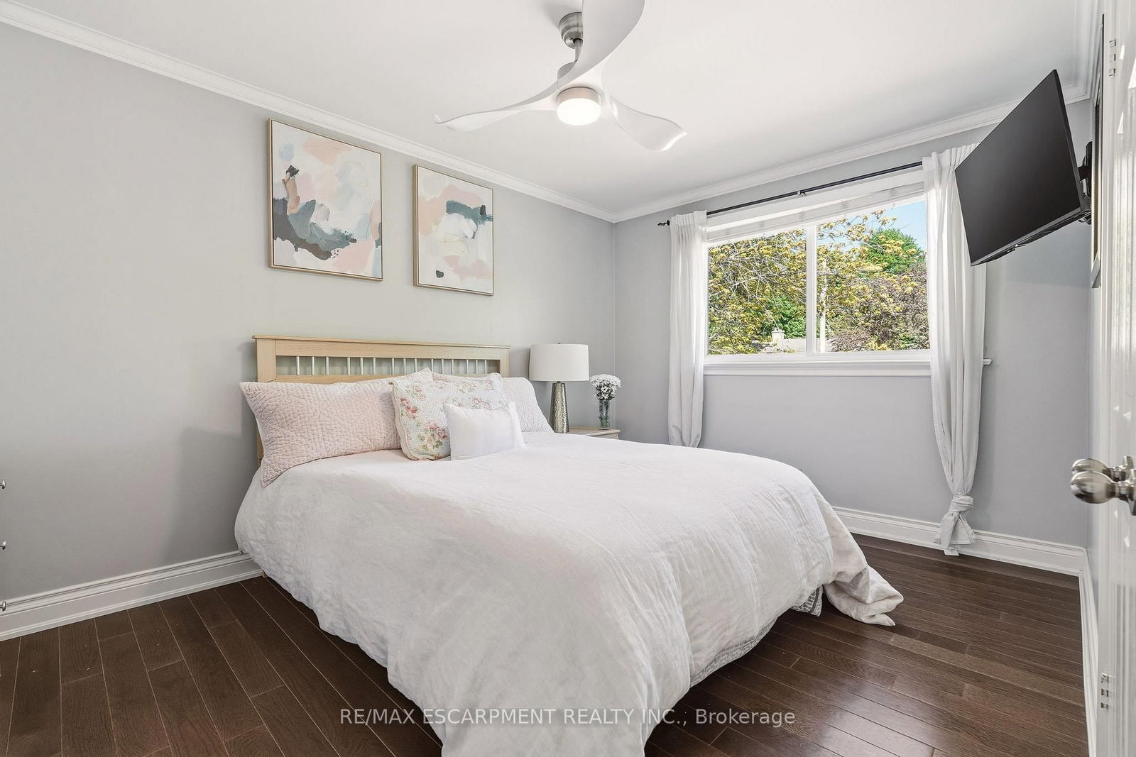 600 Deborah Crescent • Burlington, ON photo 14