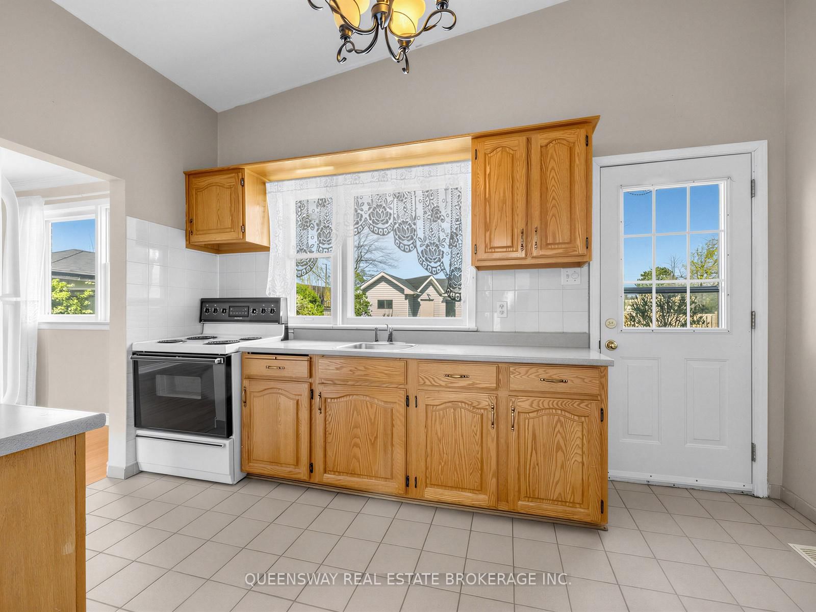 517 Pinegrove Road • Oakville, ON photo 12