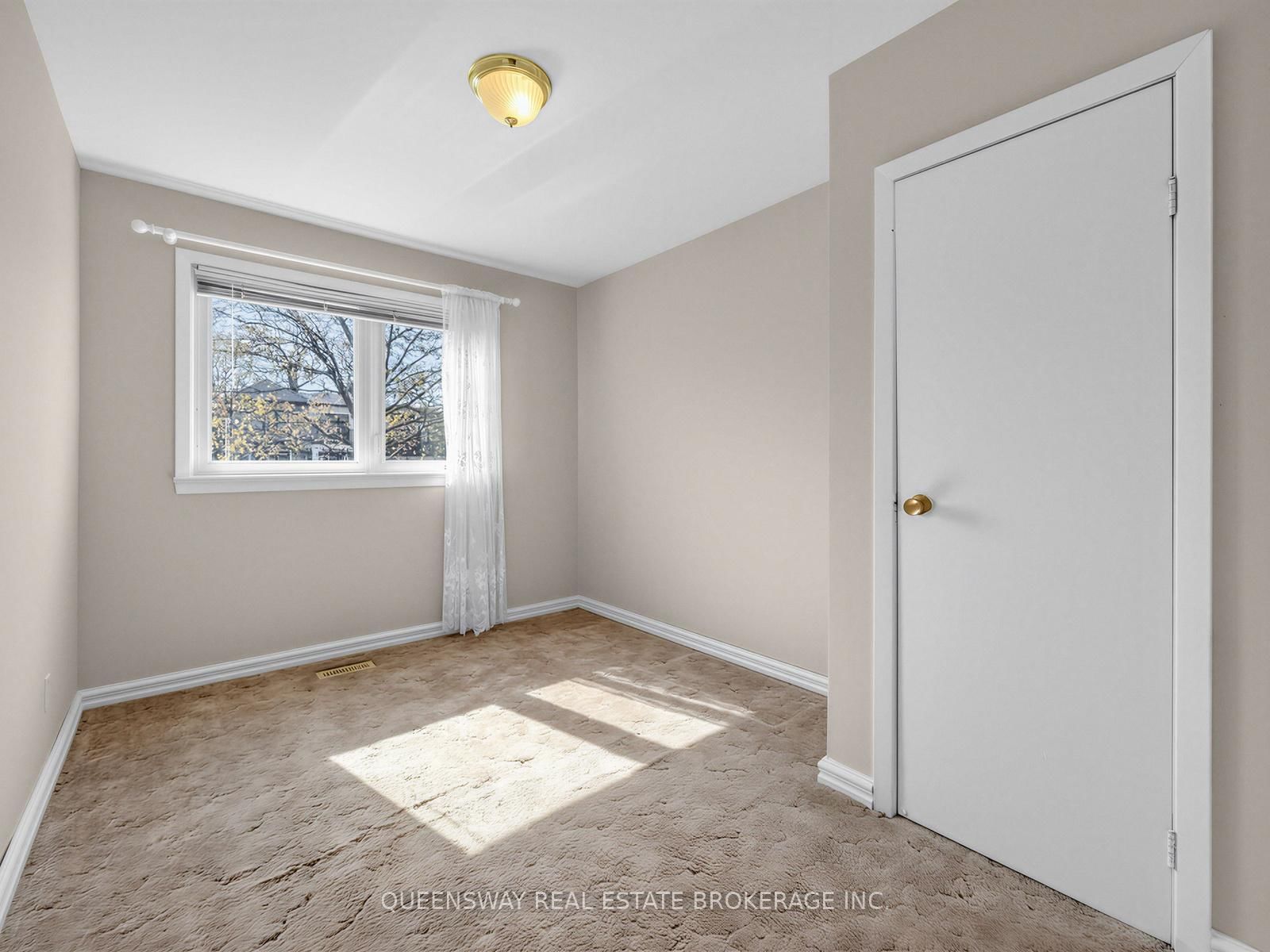517 Pinegrove Road • Oakville, ON photo 15