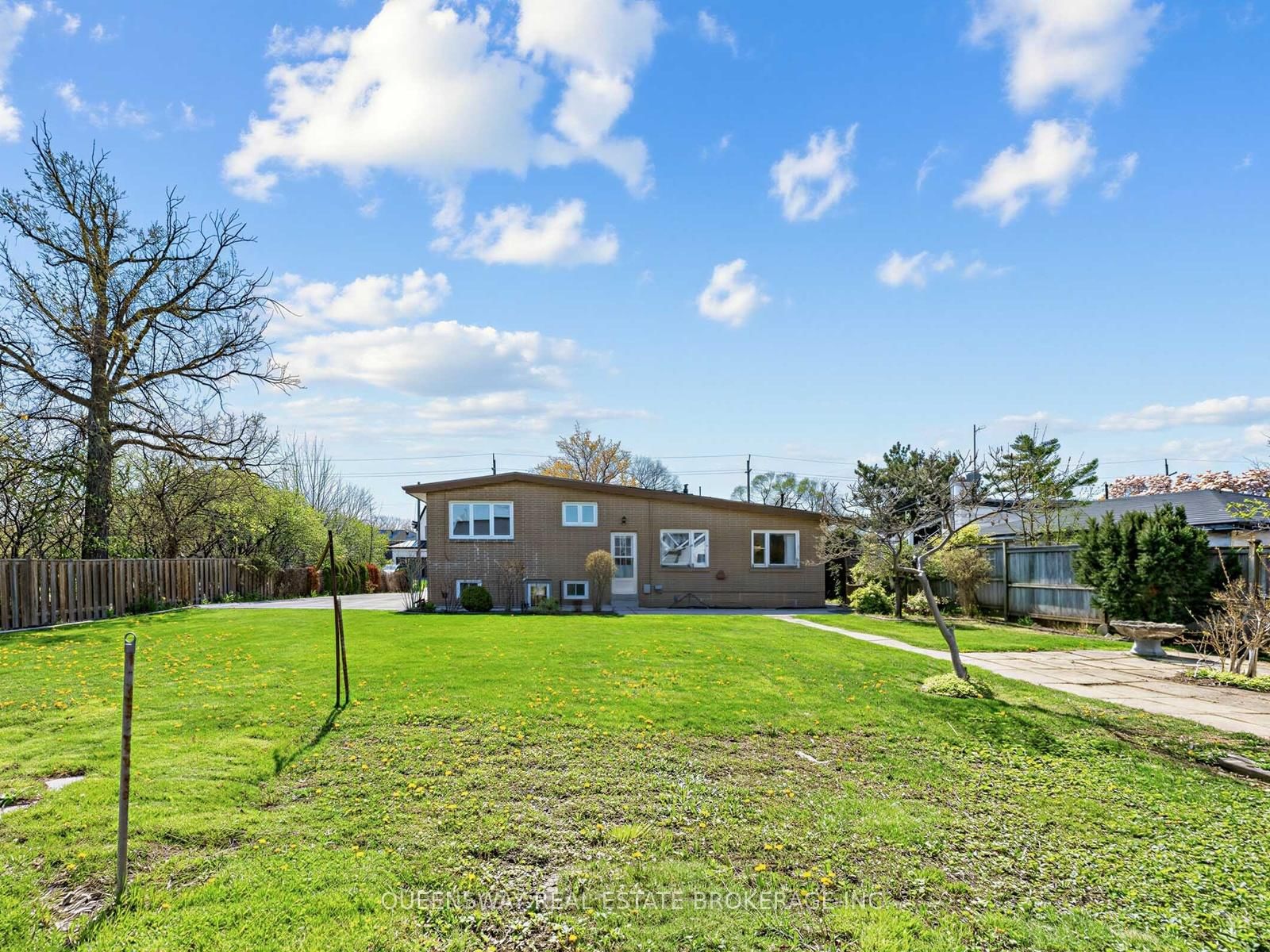 517 Pinegrove Road • Oakville, ON photo 31