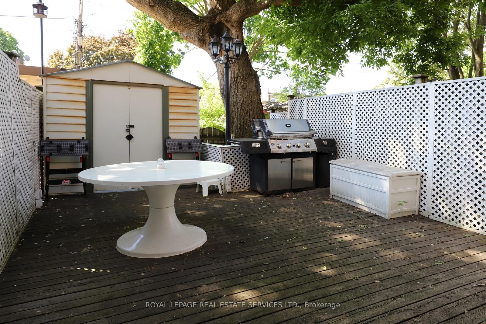 442 Perth Avenue, Unit 18 - Photo 16