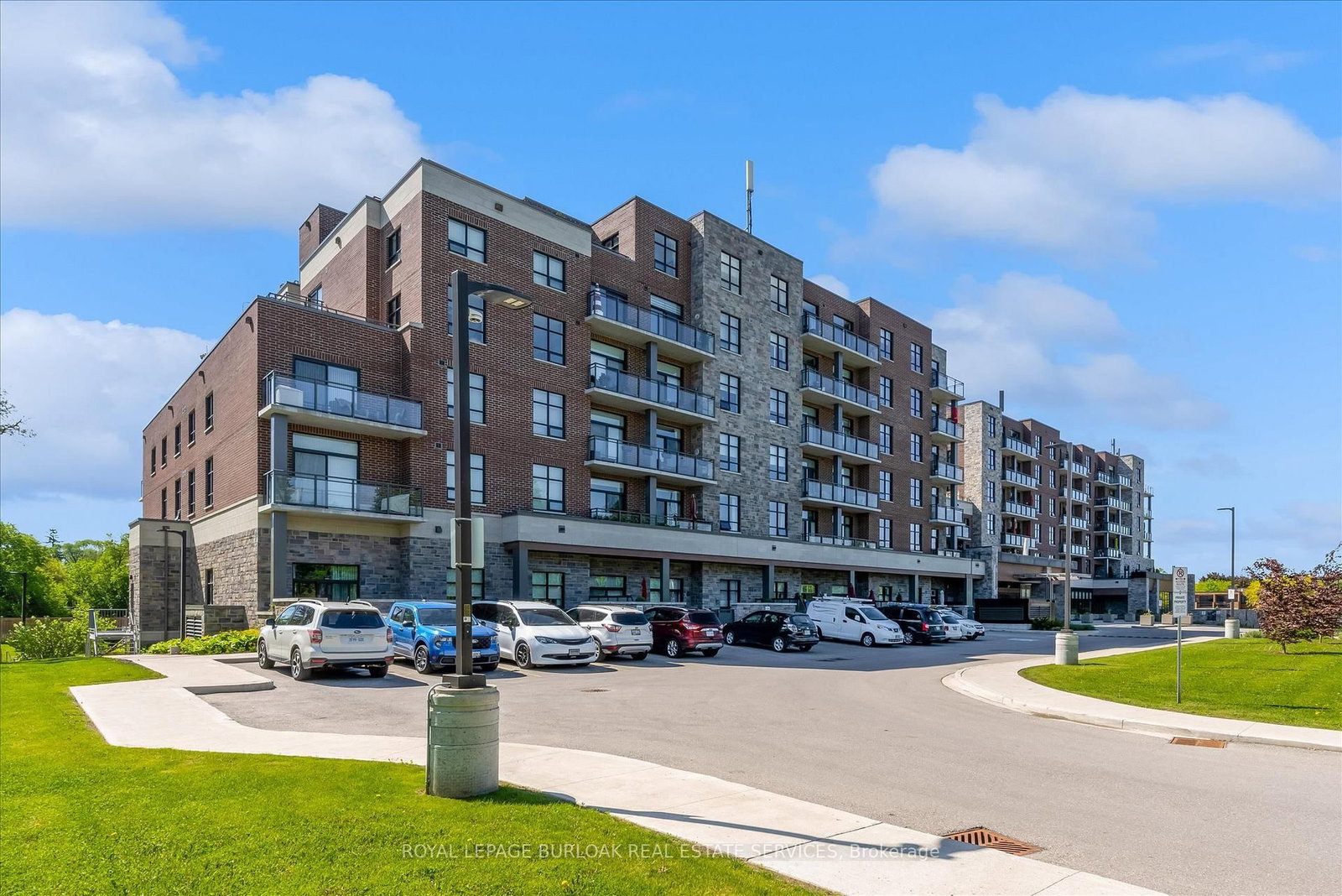 3290 New Street • #113 • Burlington, ON photo 1