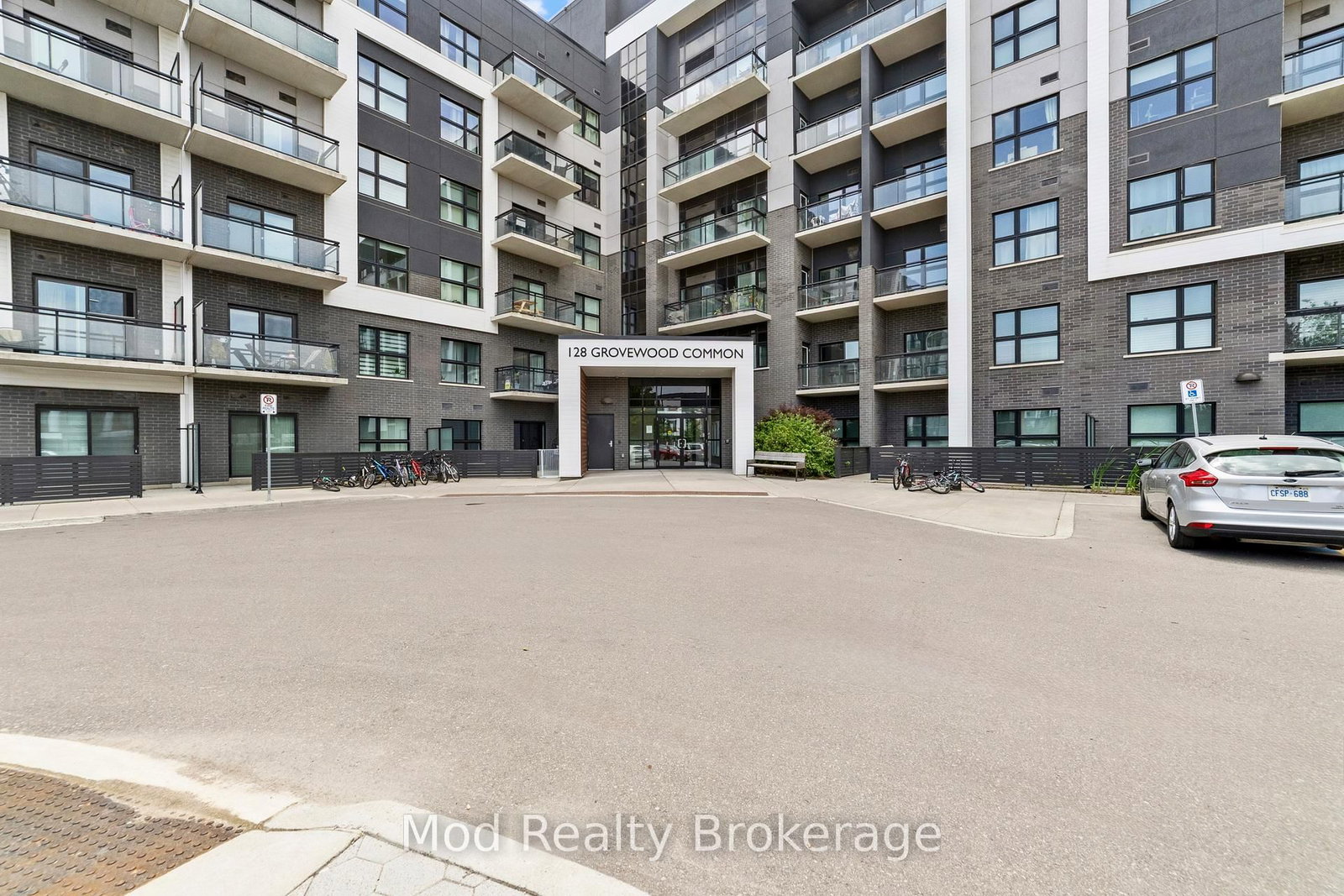 128 Grovewood Oakville,ON L6H 0X3 — Photo 2
