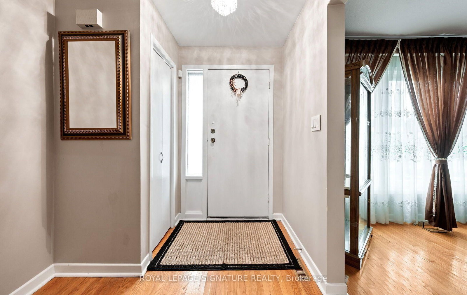 1142 Alexandra Avenue • Mississauga, ON photo 2