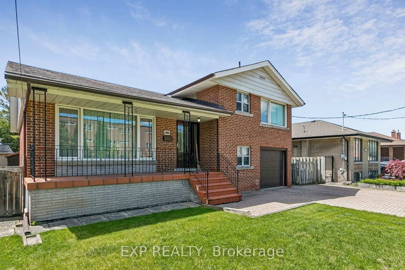 51 playfair Avenue W