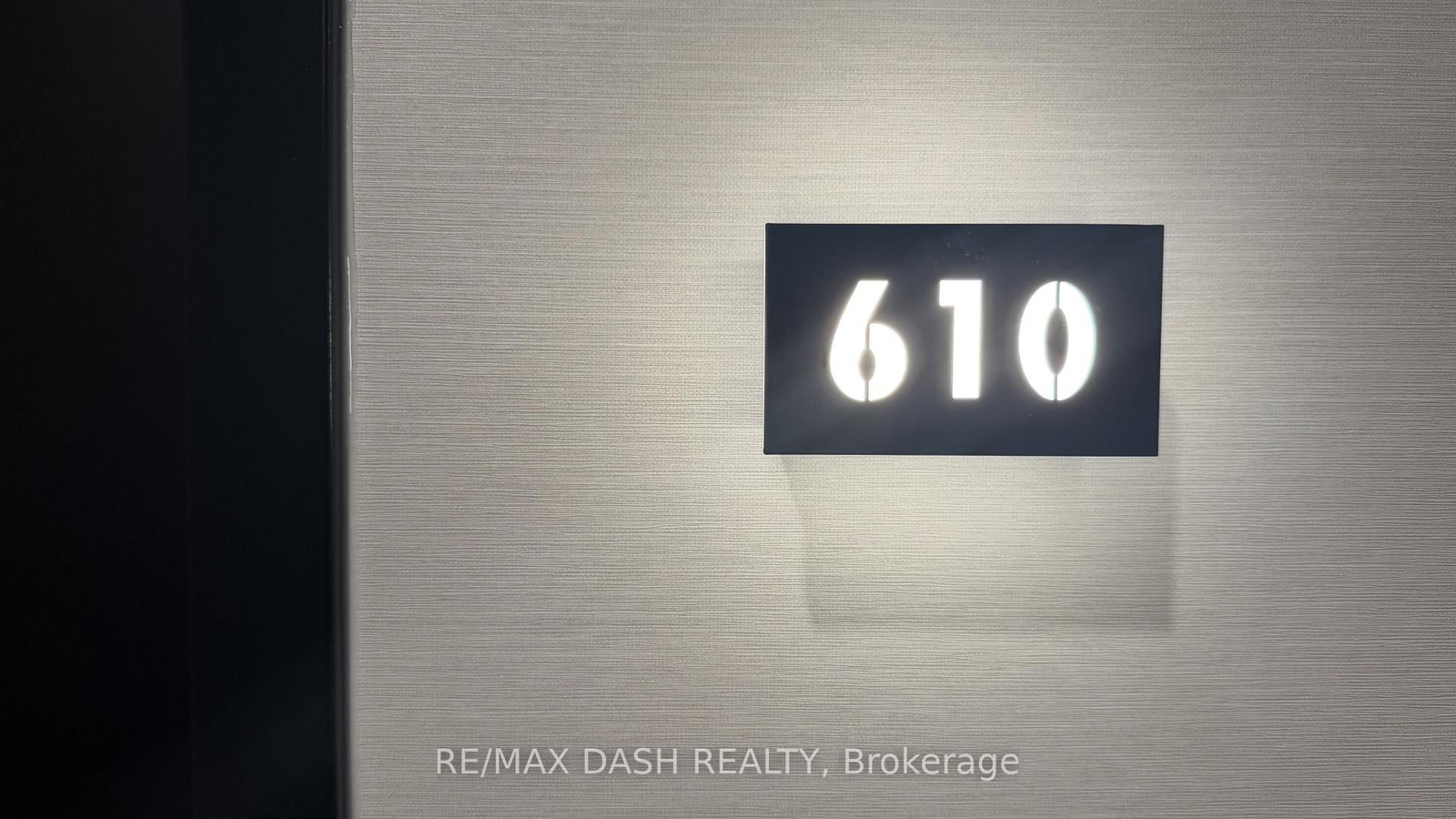 610-1007 THE QUEENSWAY Avenue, Toronto, ON, photo 5