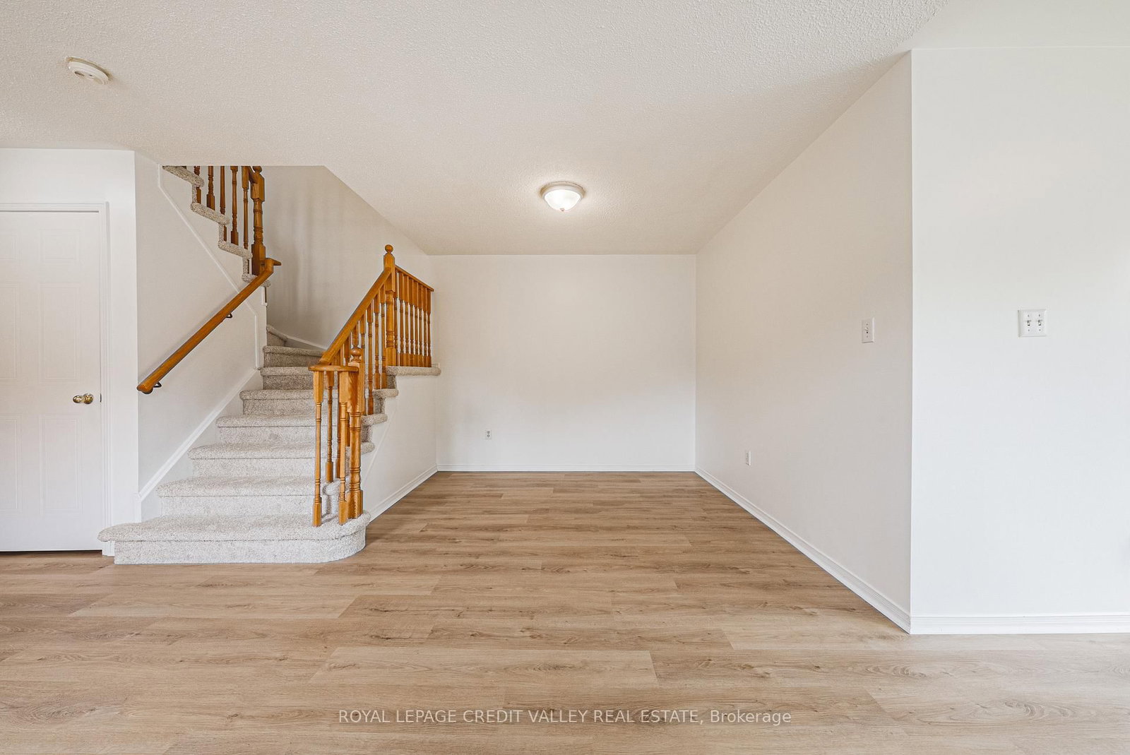 155 Saddletree Trail • Brampton, ON photo 10