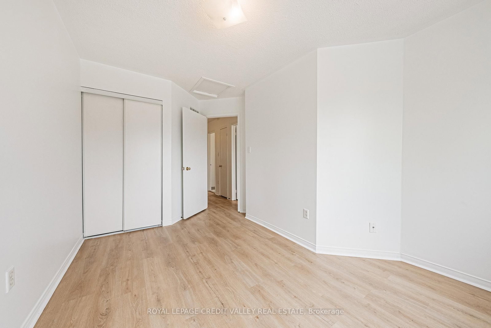 155 Saddletree Trail • Brampton, ON photo 17