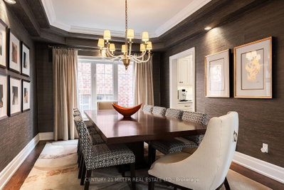 1392 Clearwater Crescent — more photos
