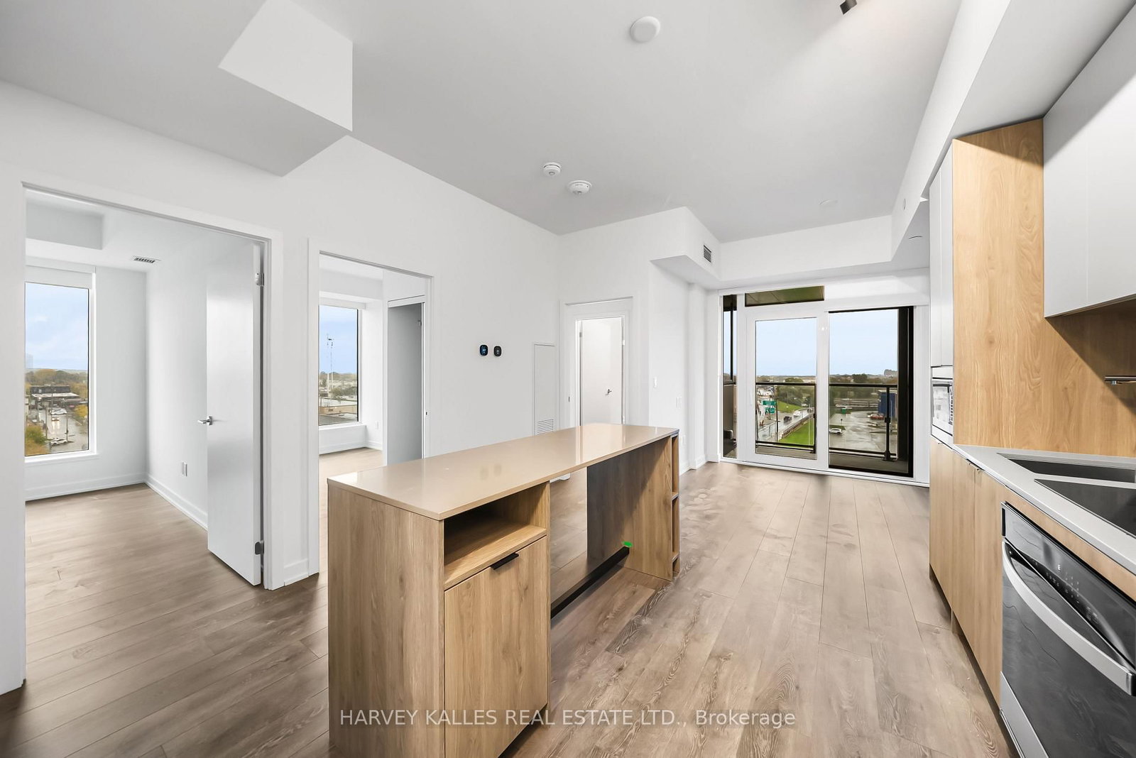514-1007 The Queensway, Toronto, ON