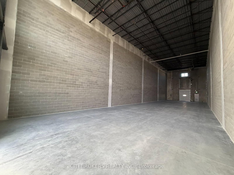 10910 Dixie Rd photo 4