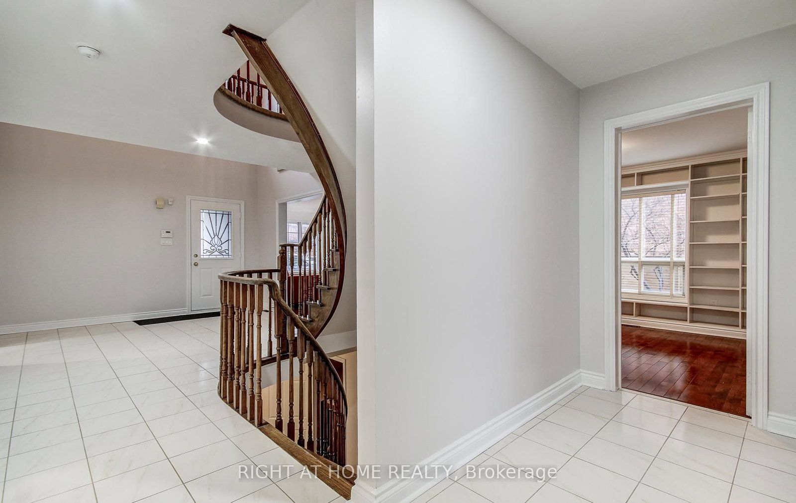 560 Chagall Court • Mississauga, ON photo 25