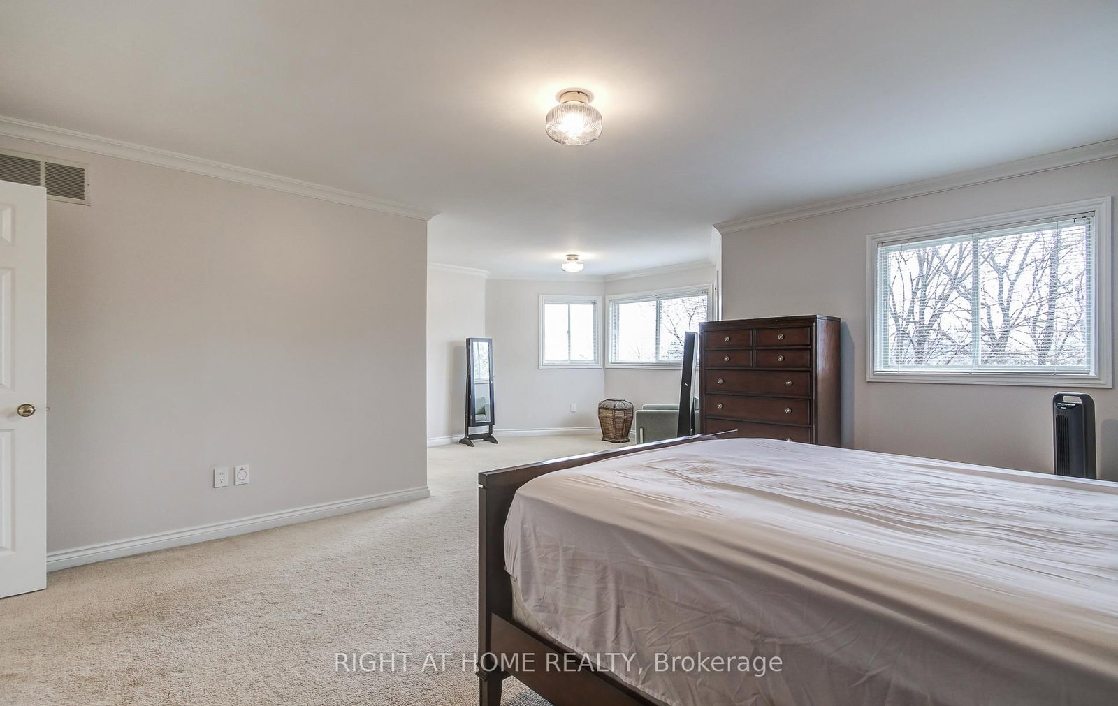 560 Chagall Court • Mississauga, ON photo 28