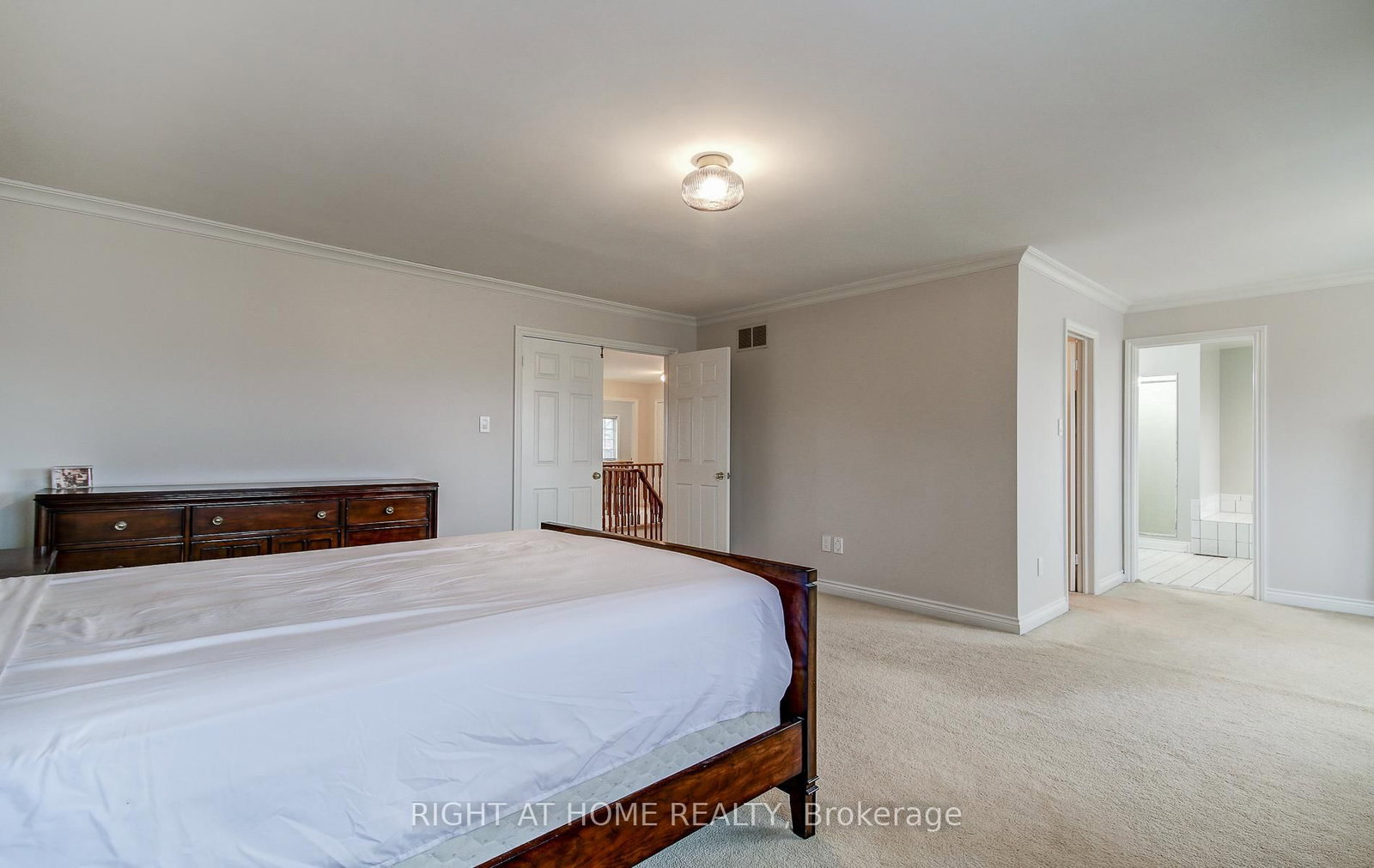 560 Chagall Court • Mississauga, ON photo 29