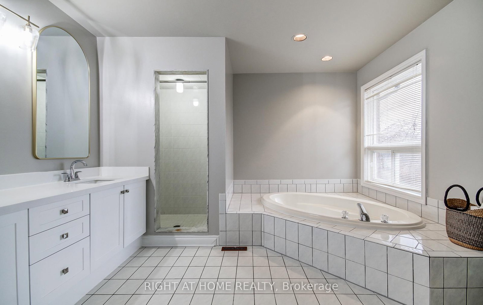 560 Chagall Court • Mississauga, ON photo 32