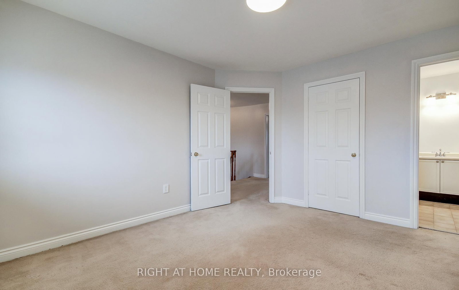 560 Chagall Court • Mississauga, ON photo 35